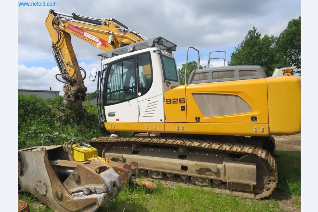 Baumaschinen und -fahrzeuge (Abbruch, Erdarbeiten und Recycling)-3