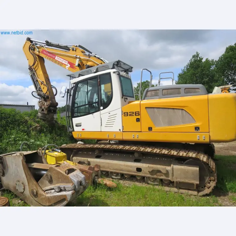 Baumaschinen und -fahrzeuge (Abbruch, Erdarbeiten und Recycling)-3