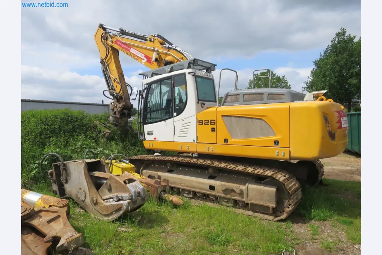 Baumaschinen und -fahrzeuge (Abbruch, Erdarbeiten und Recycling)-4