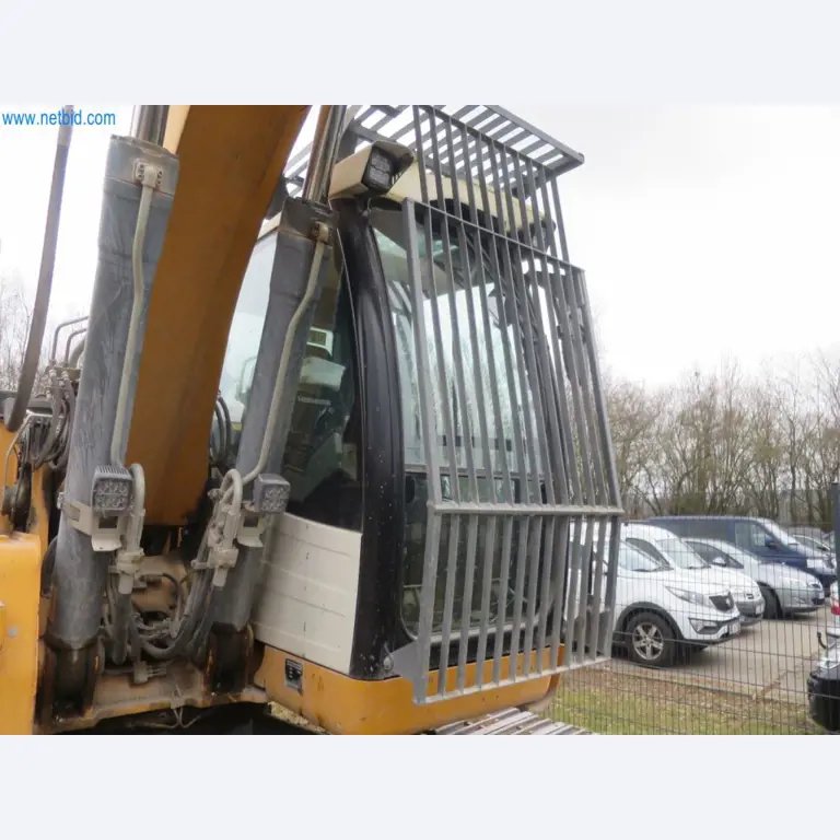 Baumaschinen und -fahrzeuge (Abbruch, Erdarbeiten und Recycling)-8