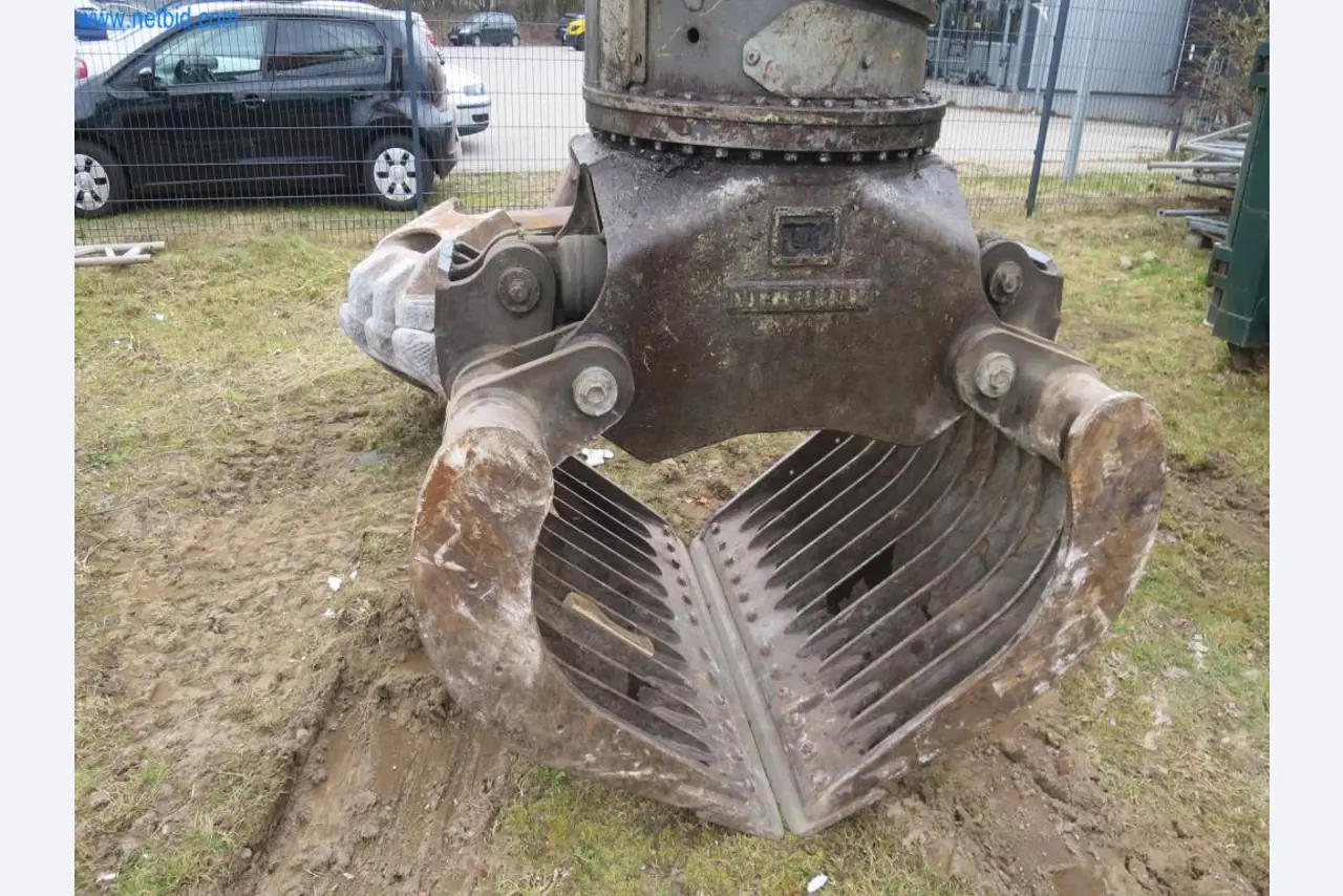 Stavební stroje a vozidla (demolice, zemní práce a recyklace)-1