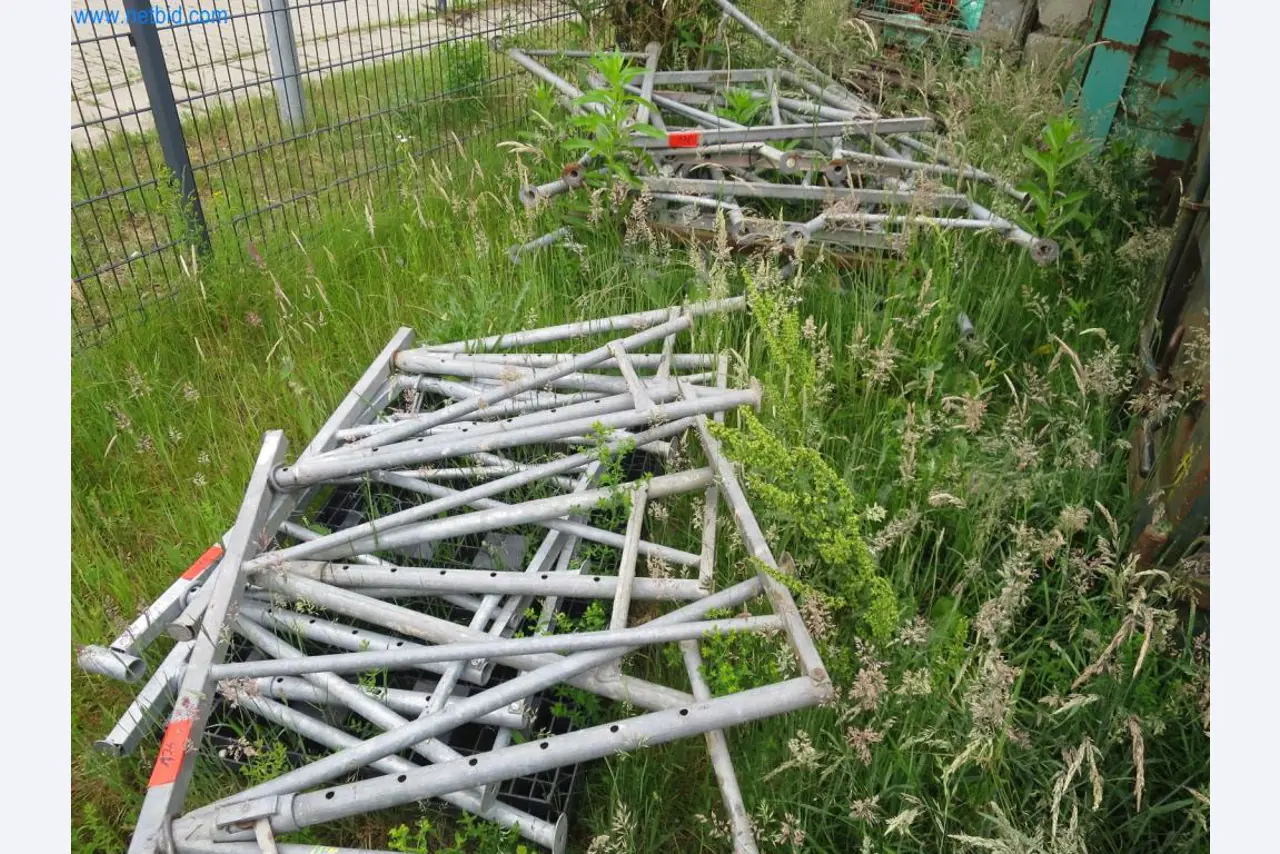 Stavební stroje a vozidla (demolice, zemní práce a recyklace)-2