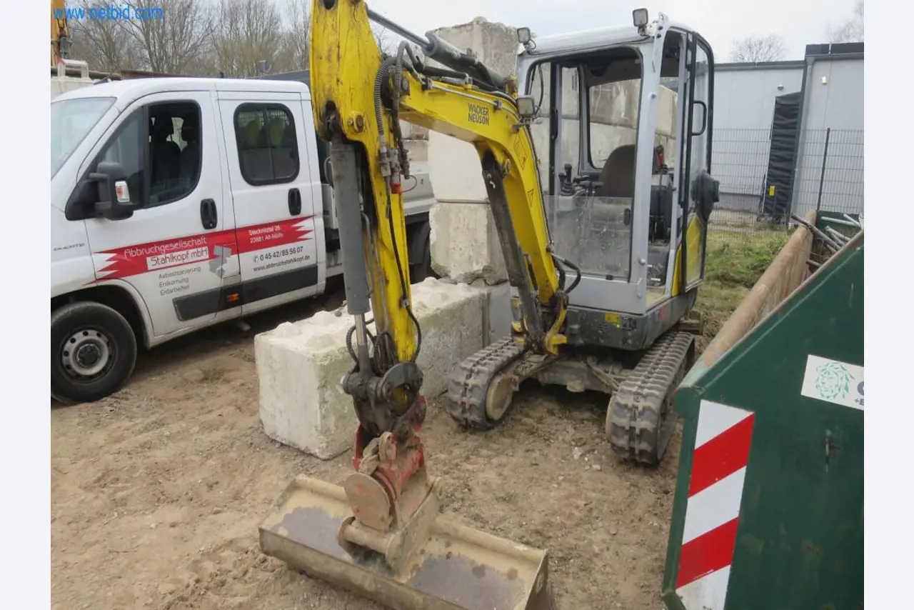 Stavební stroje a vozidla (demolice, zemní práce a recyklace)-2