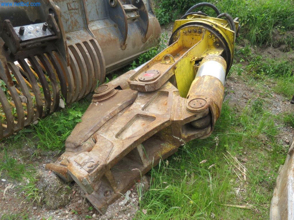 Baumaschinen und -fahrzeuge (Abbruch, Erdarbeiten und Recycling)-1