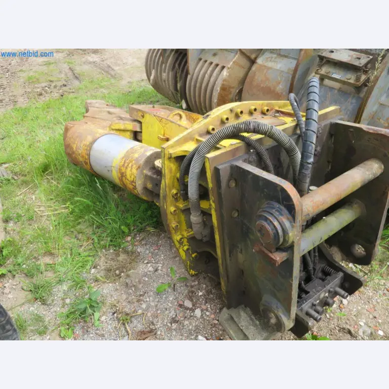 Baumaschinen und -fahrzeuge (Abbruch, Erdarbeiten und Recycling)-2