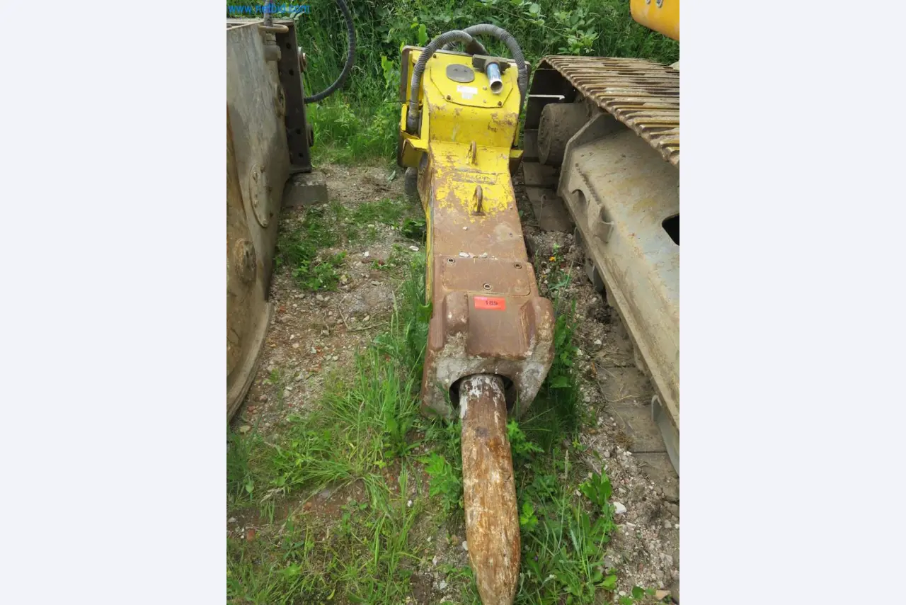 Baumaschinen und -fahrzeuge (Abbruch, Erdarbeiten und Recycling)-1