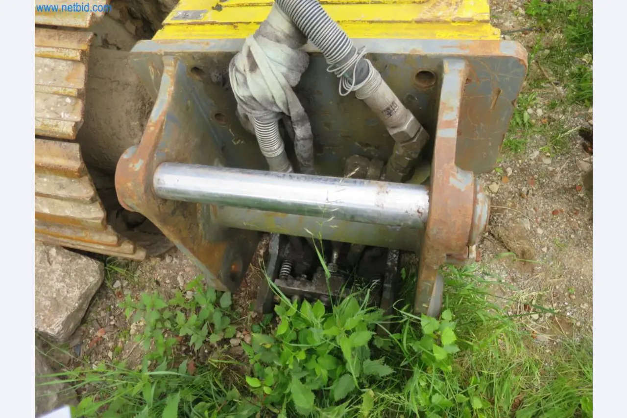 Baumaschinen und -fahrzeuge (Abbruch, Erdarbeiten und Recycling)-3