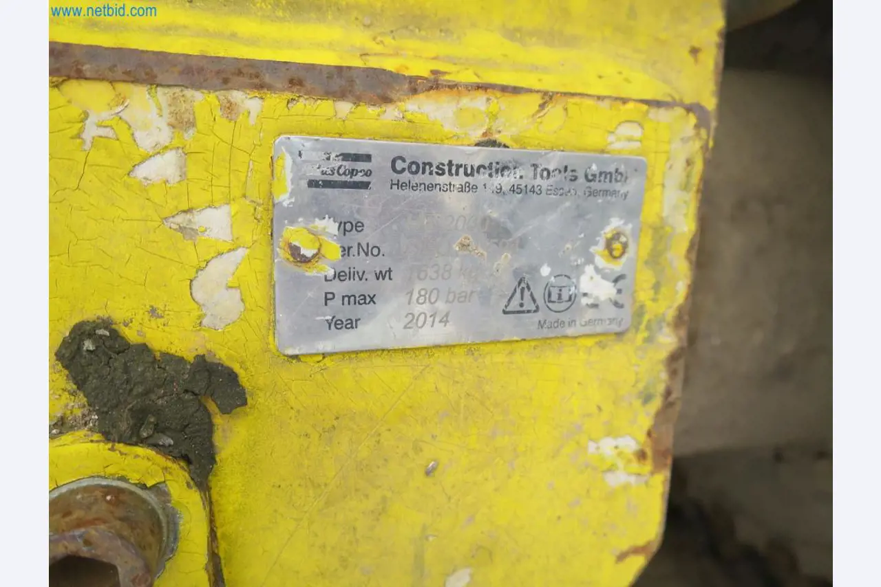 Baumaschinen und -fahrzeuge (Abbruch, Erdarbeiten und Recycling)-5