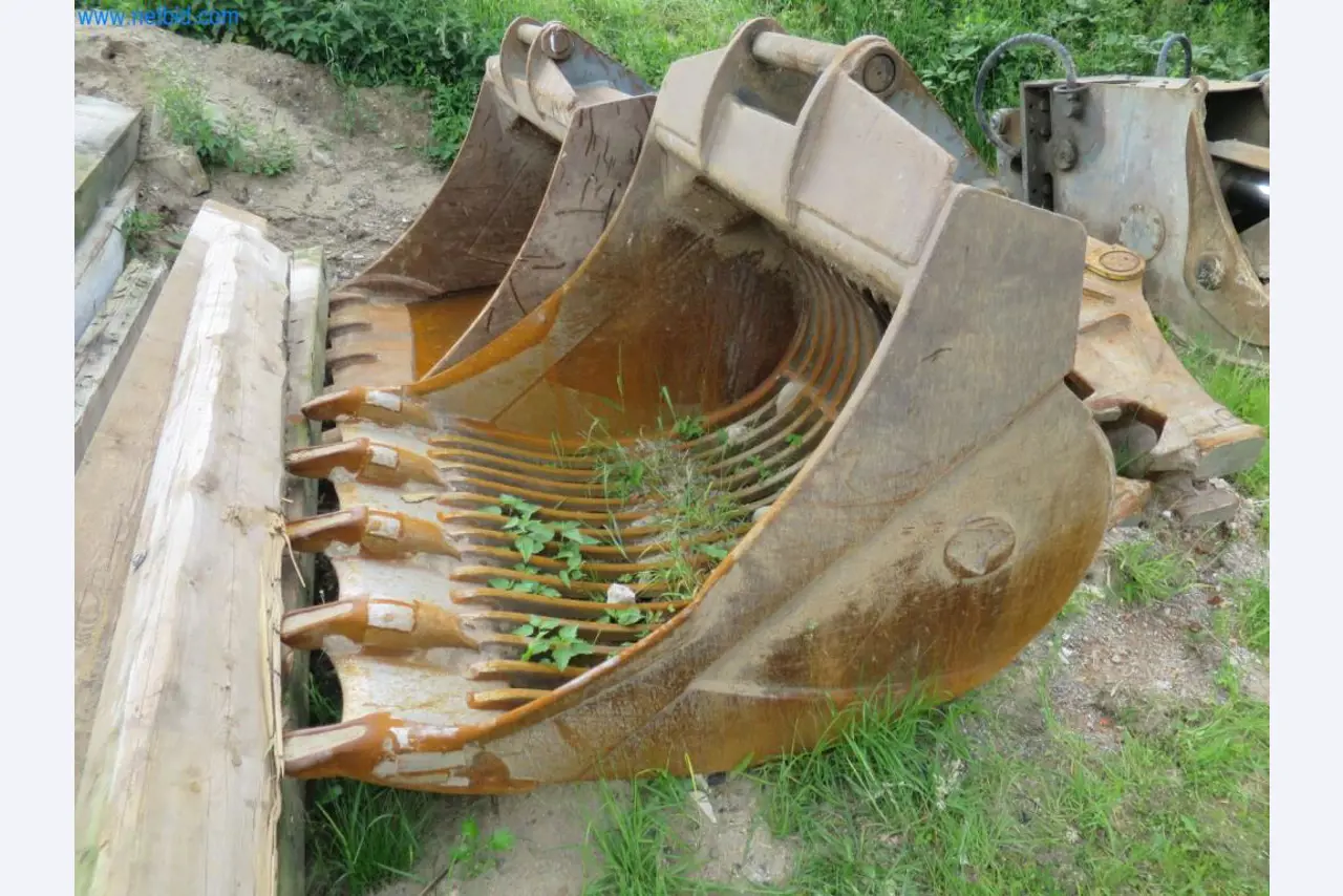 Máquinas e veículos de construção (demolição, terraplanagem e reciclagem)-1