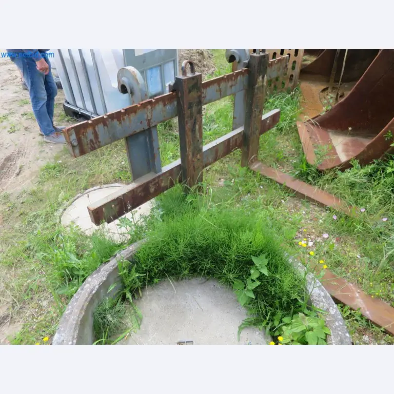 Construction machinery and vehicles (demolition, earthworks and recycling)-2