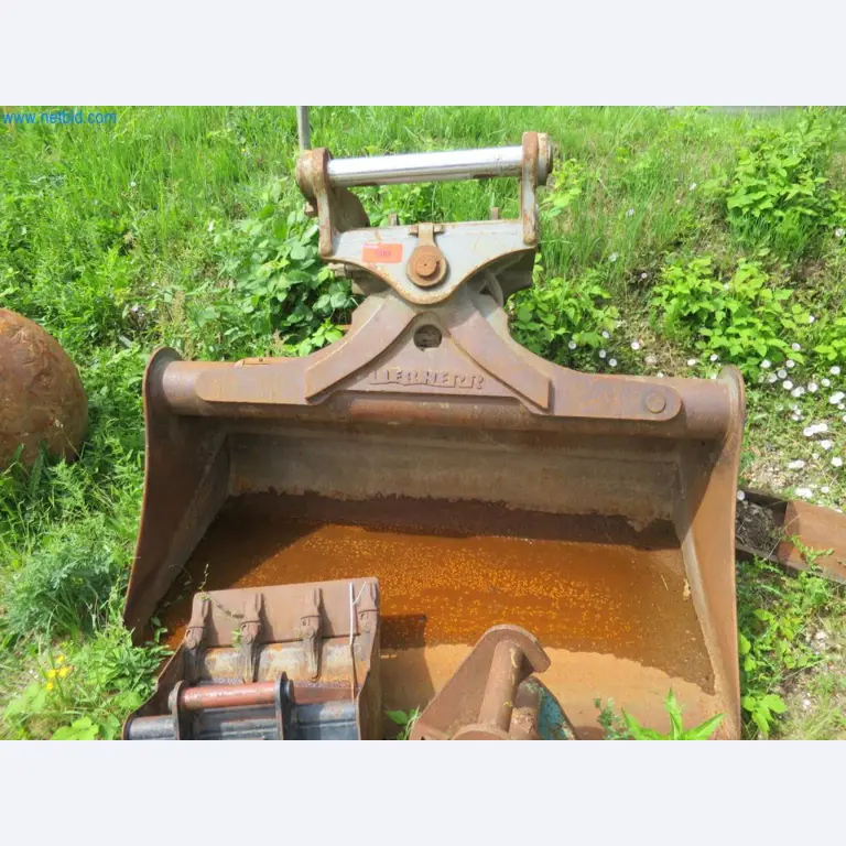 Stavební stroje a vozidla (demolice, zemní práce a recyklace)-1