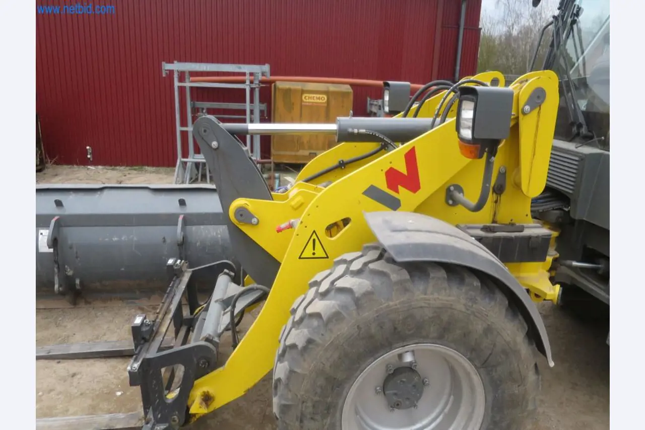 Baumaschinen und -fahrzeuge (Abbruch, Erdarbeiten und Recycling)-10