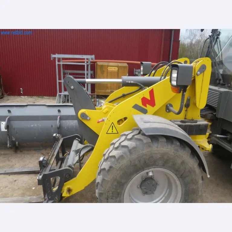 Baumaschinen und -fahrzeuge (Abbruch, Erdarbeiten und Recycling)-10