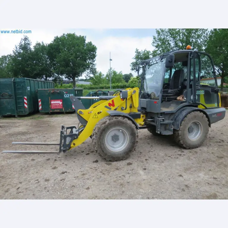 Baumaschinen und -fahrzeuge (Abbruch, Erdarbeiten und Recycling)-2