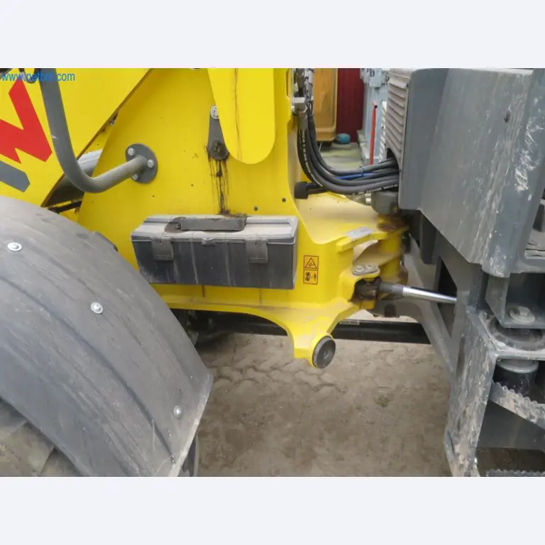 Baumaschinen und -fahrzeuge (Abbruch, Erdarbeiten und Recycling)-3