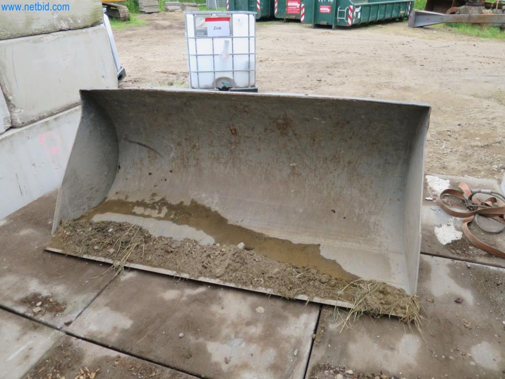 Gradbeni stroji in vozila (rušenje, zemeljska dela in recikliranje)-8