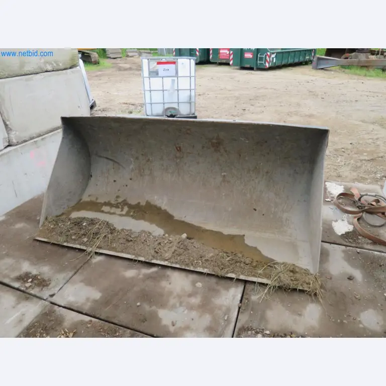 Baumaschinen und -fahrzeuge (Abbruch, Erdarbeiten und Recycling)-8