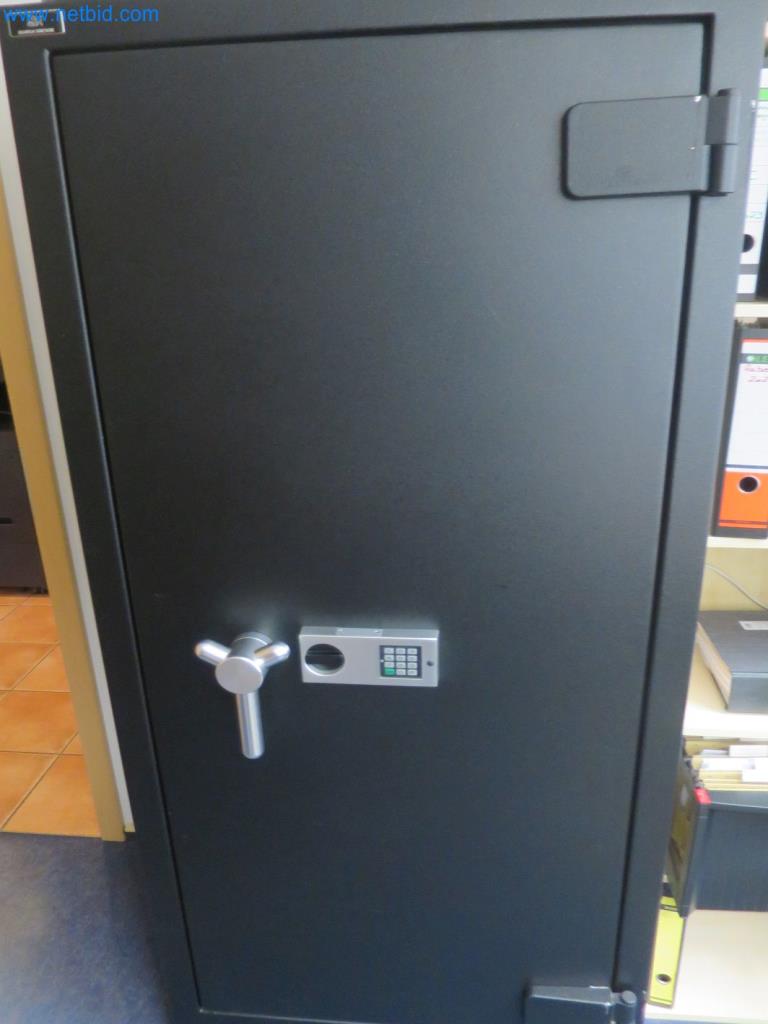 Baumaschinen und -fahrzeuge (Abbruch, Erdarbeiten und Recycling)-1