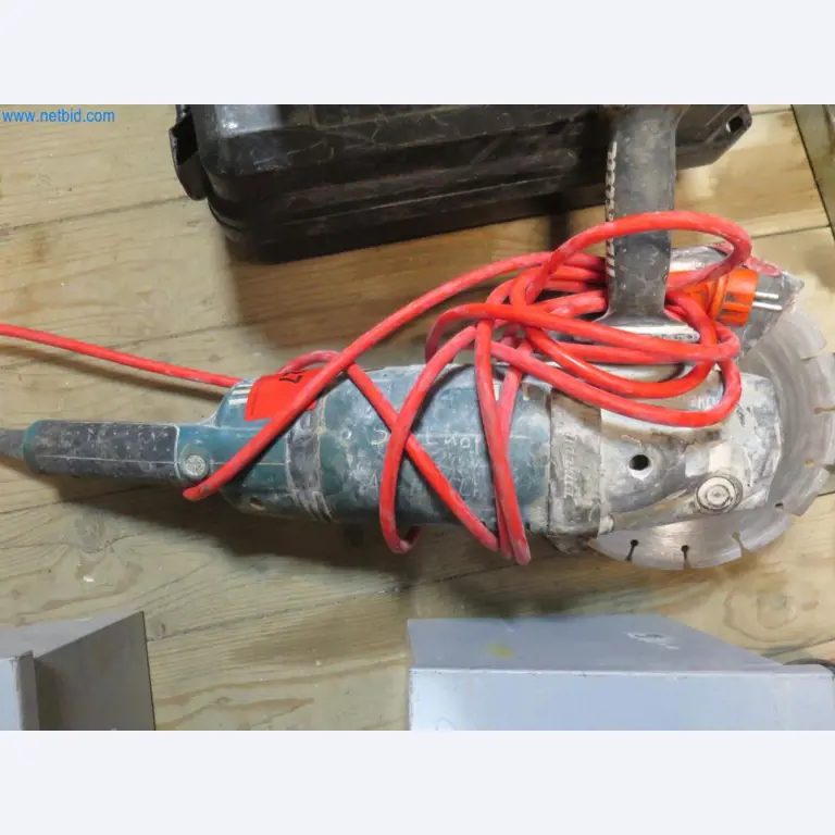 Stavební stroje a vozidla (demolice, zemní práce a recyklace)-2