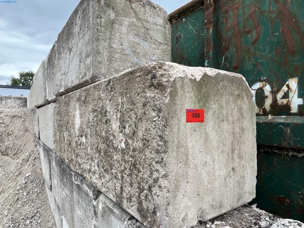 Stavební stroje a vozidla (demolice, zemní práce a recyklace)-1