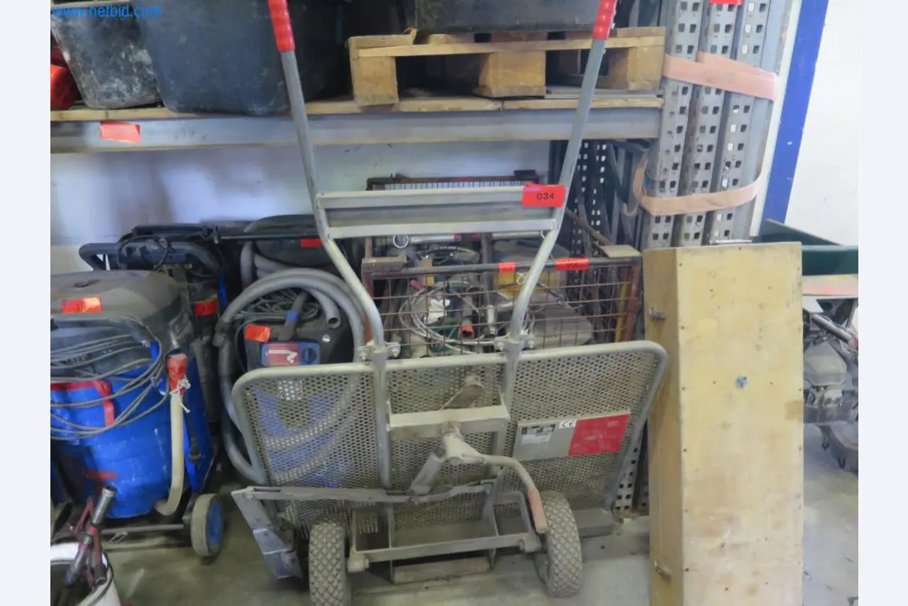 Baumaschinen und -fahrzeuge (Abbruch, Erdarbeiten und Recycling)-1