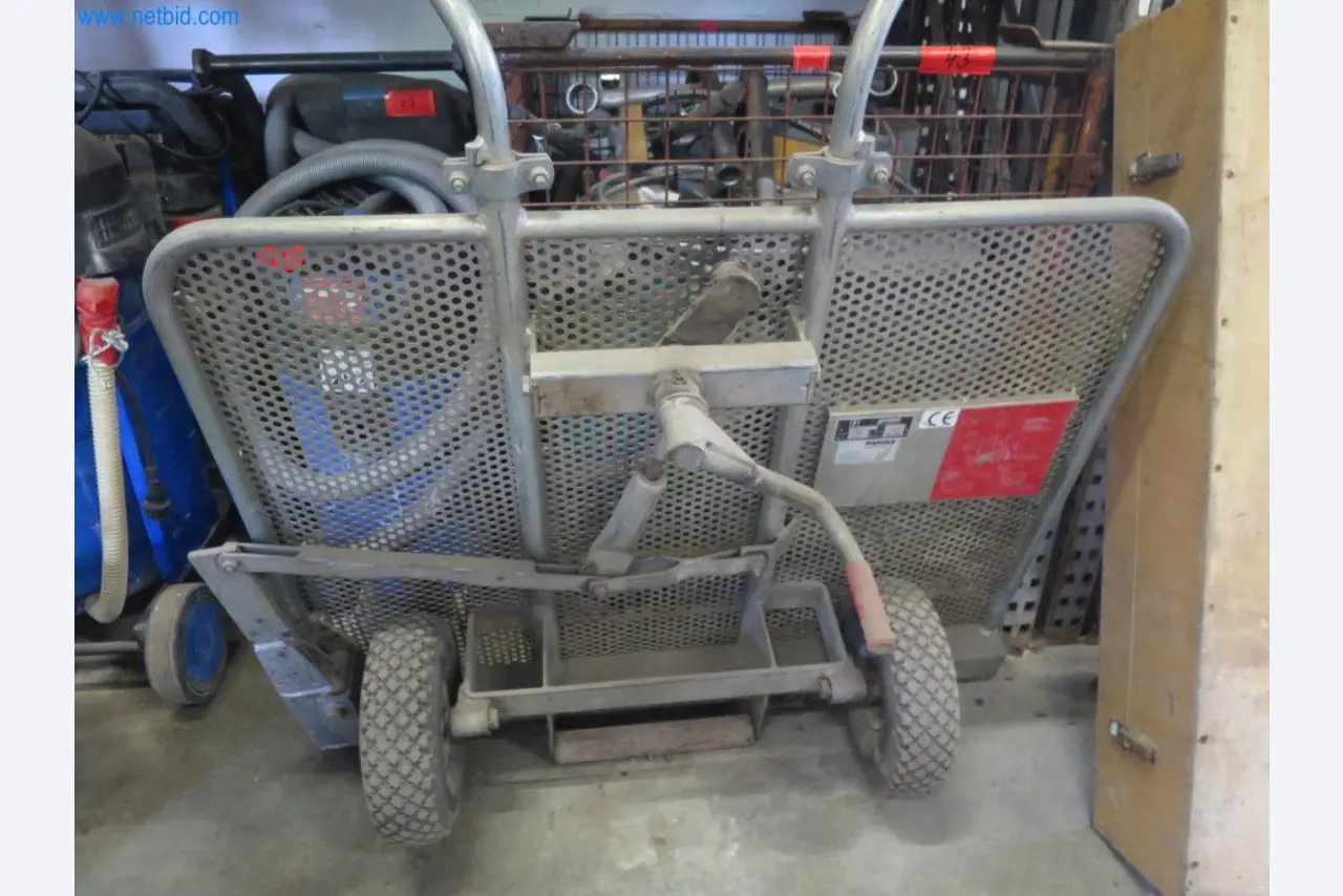 Baumaschinen und -fahrzeuge (Abbruch, Erdarbeiten und Recycling)-2