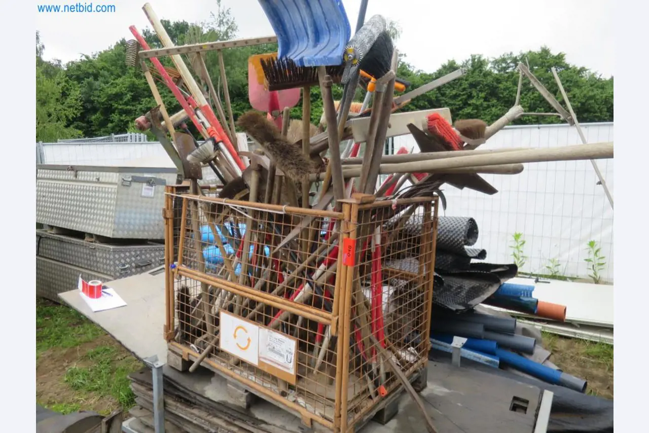 Stavební stroje a vozidla (demolice, zemní práce a recyklace)-1