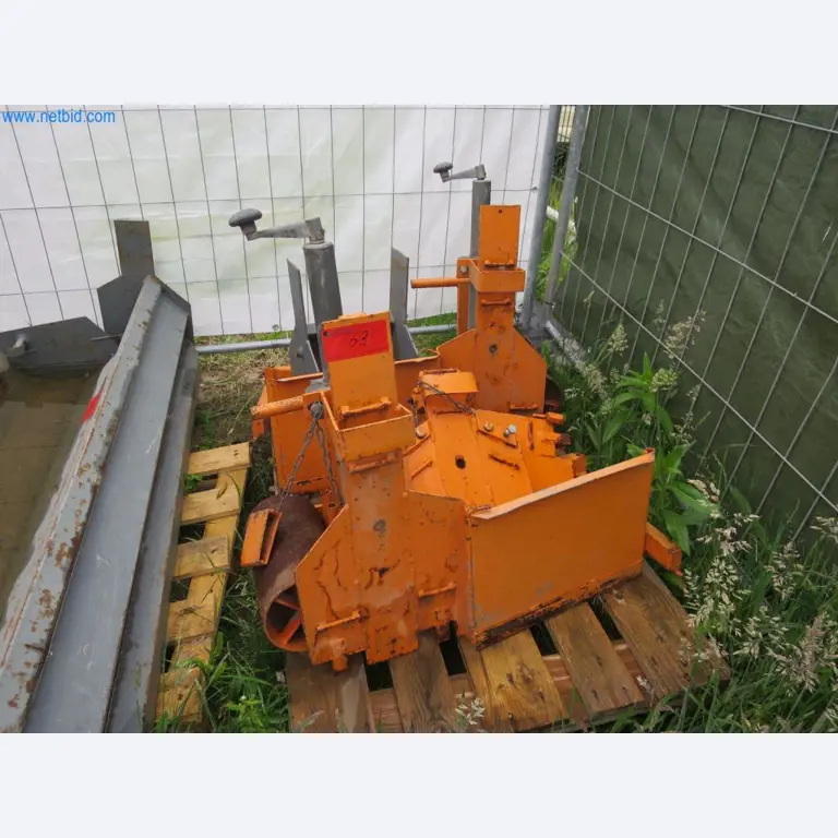 Stavební stroje a vozidla (demolice, zemní práce a recyklace)-2