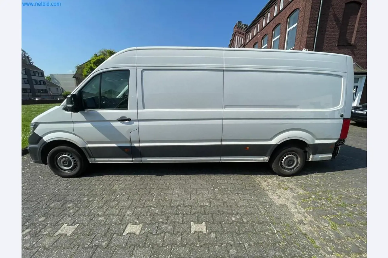 Vehículos de una empresa de transportes-1