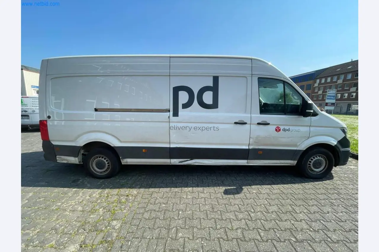 Vehículos de una empresa de transportes-2