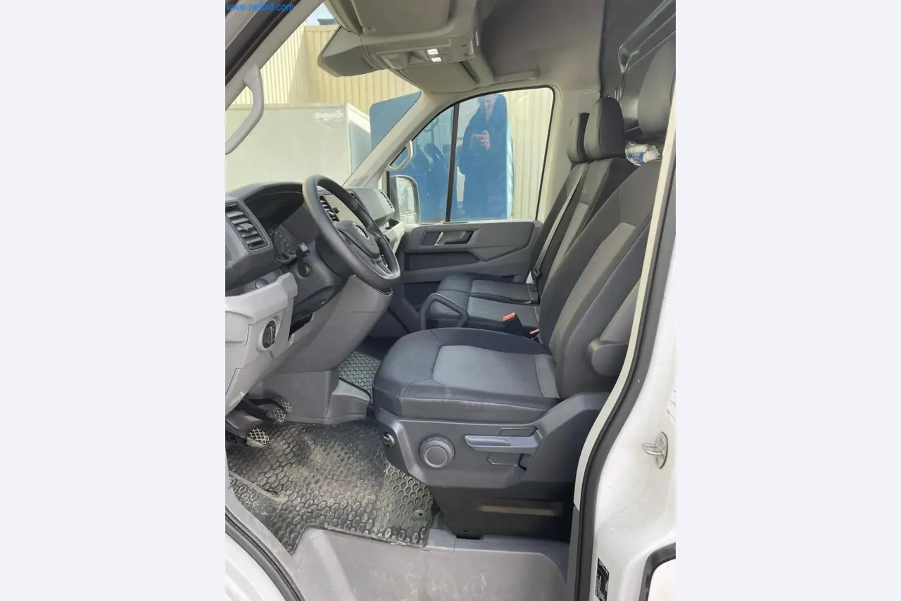 Vehículos de una empresa de transportes-8