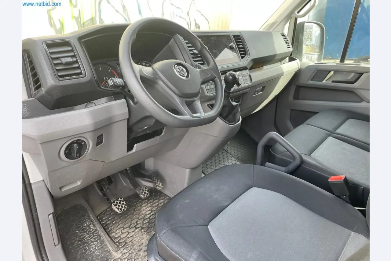 Vehículos de una empresa de transportes-9