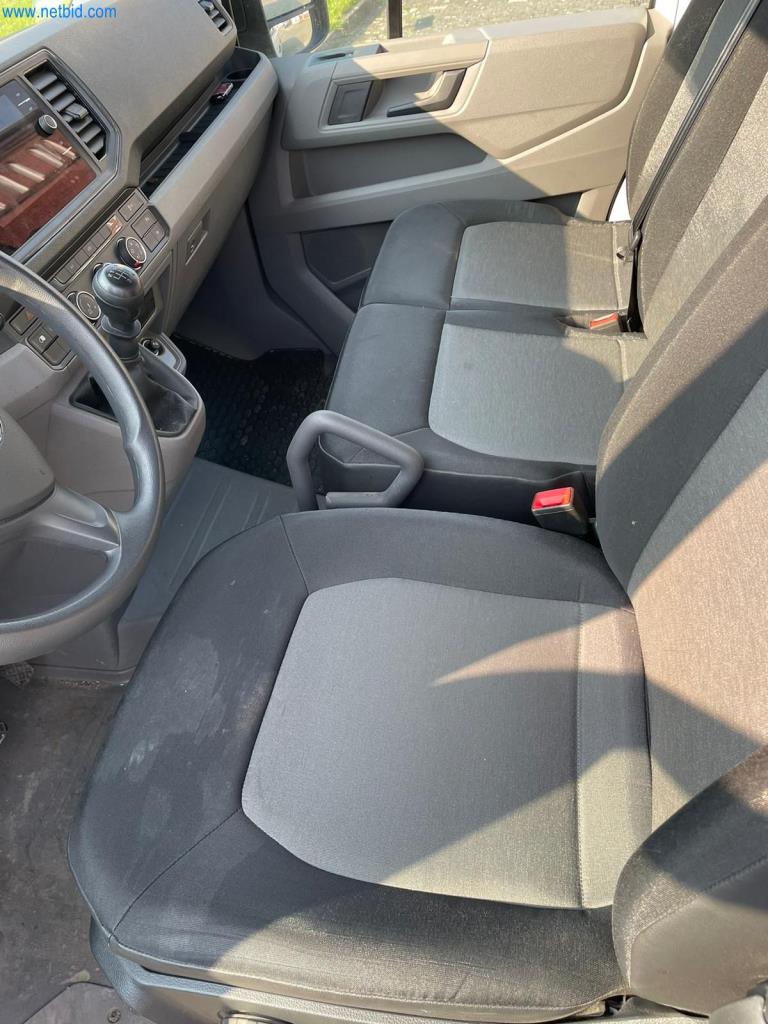 Pojazdy przedsiębiorstwa transportowego-11