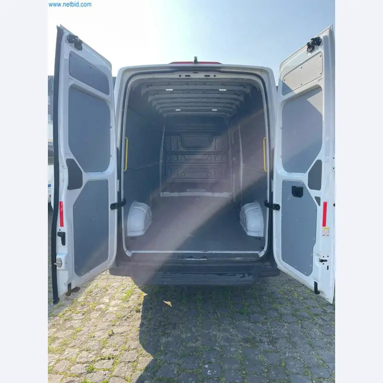 Vehículos de una empresa de transportes-9