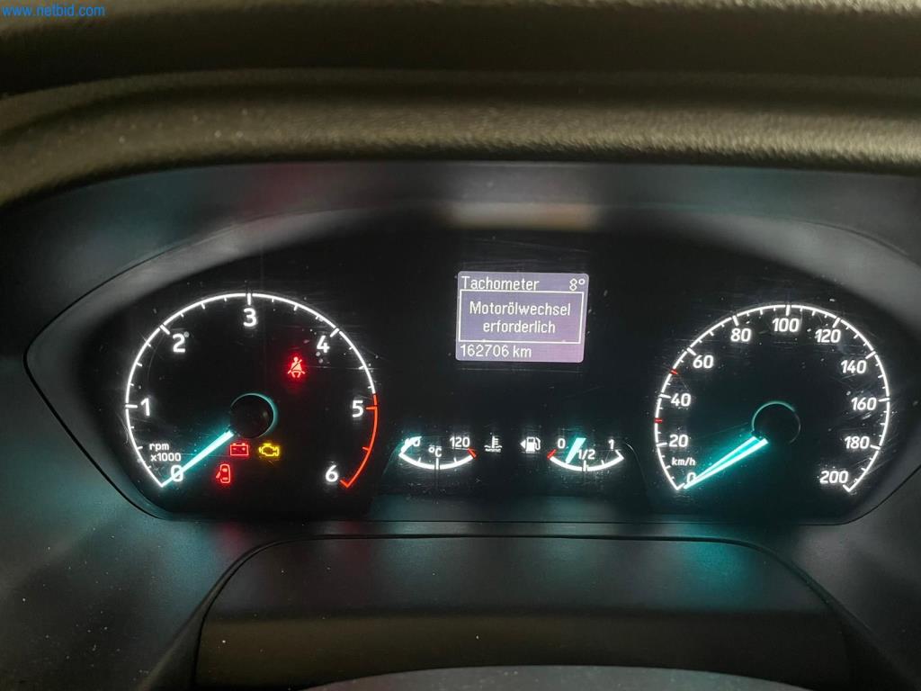 Pojazdy przedsiębiorstwa transportowego-10