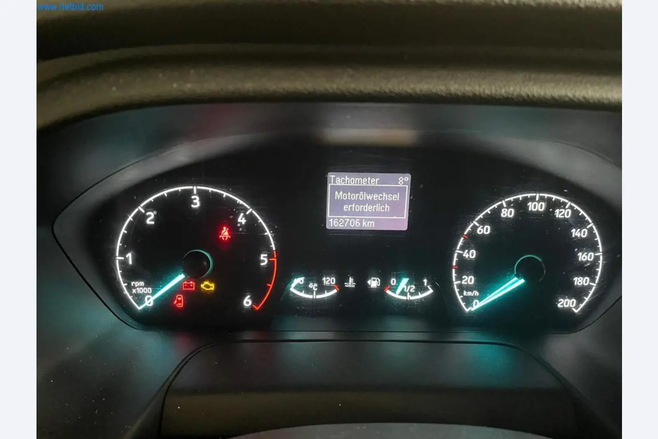Vehículos de una empresa de transportes-10