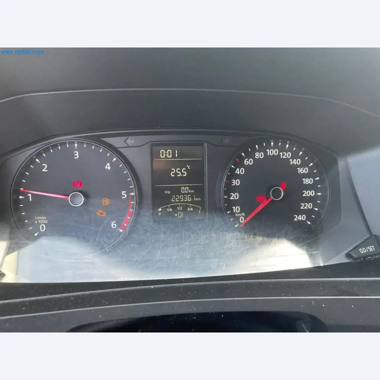 Vehículos de una empresa de transportes-3