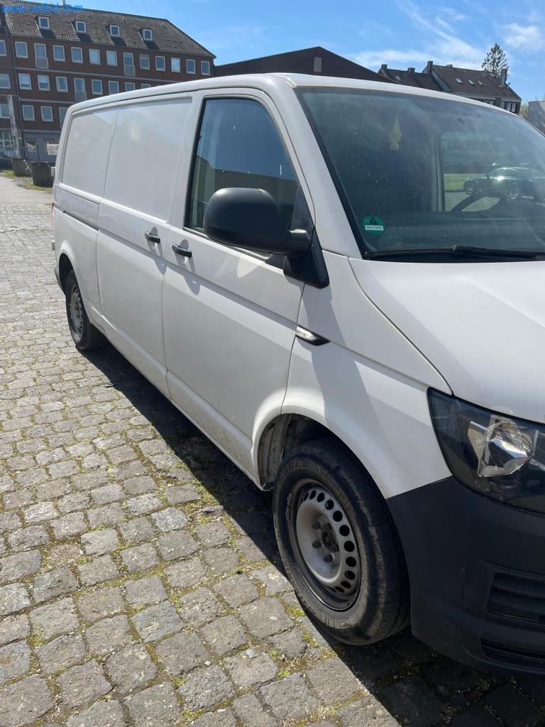 Pojazdy przedsiębiorstwa transportowego-6