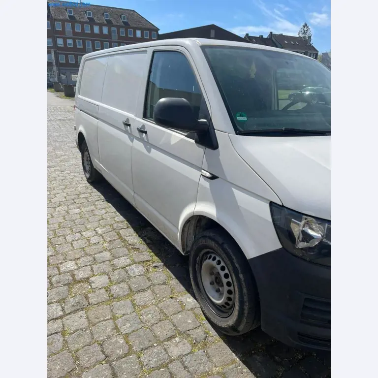 Vehículos de una empresa de transportes-6