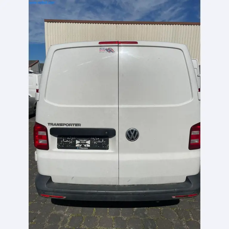 Vehículos de una empresa de transportes-8