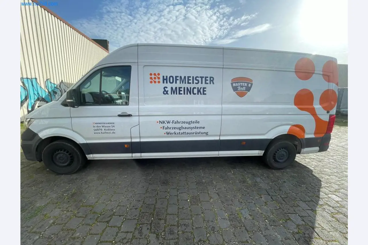 Vehículos de una empresa de transportes-1