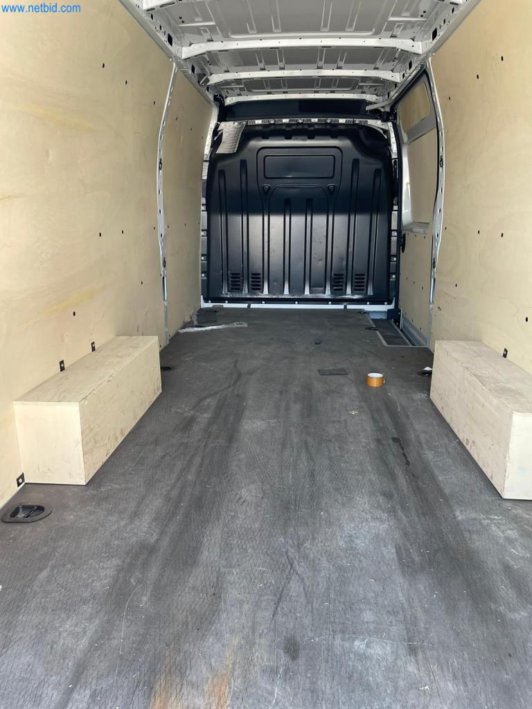 Véhicules d'une entreprise de transport-10