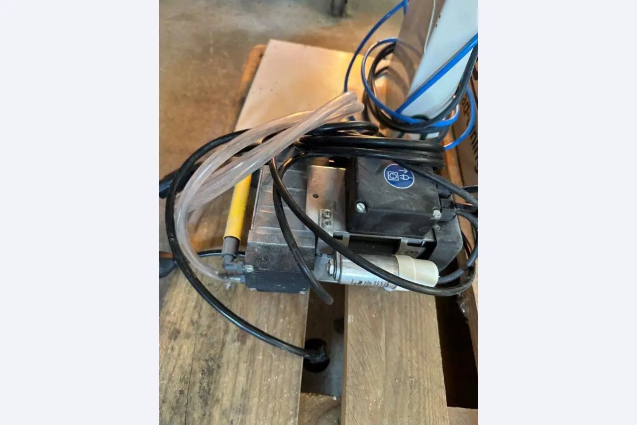 Geräte aus dem Bereich Dentaltechnik-3