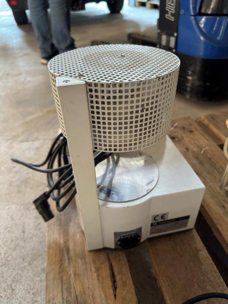 Geräte aus dem Bereich Dentaltechnik-1