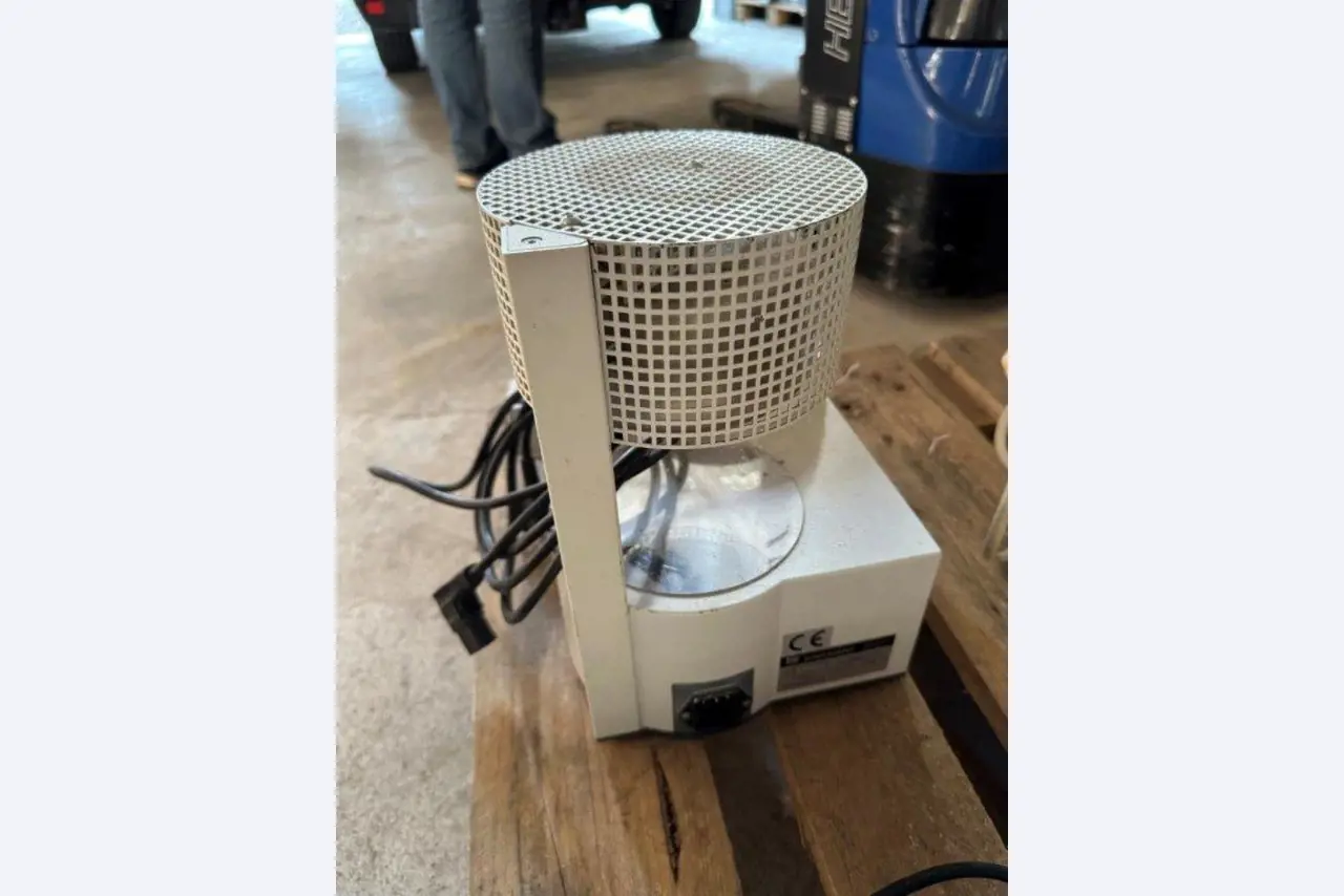 Geräte aus dem Bereich Dentaltechnik-1