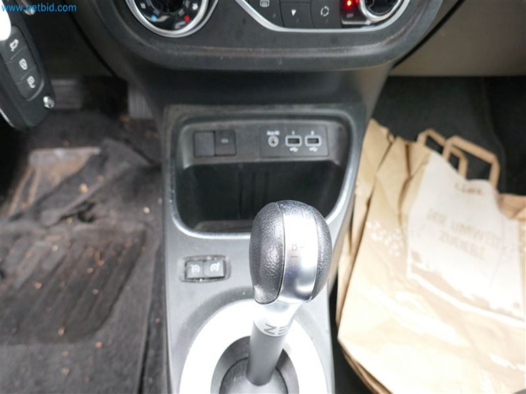 Vehicles of the nursing service-12