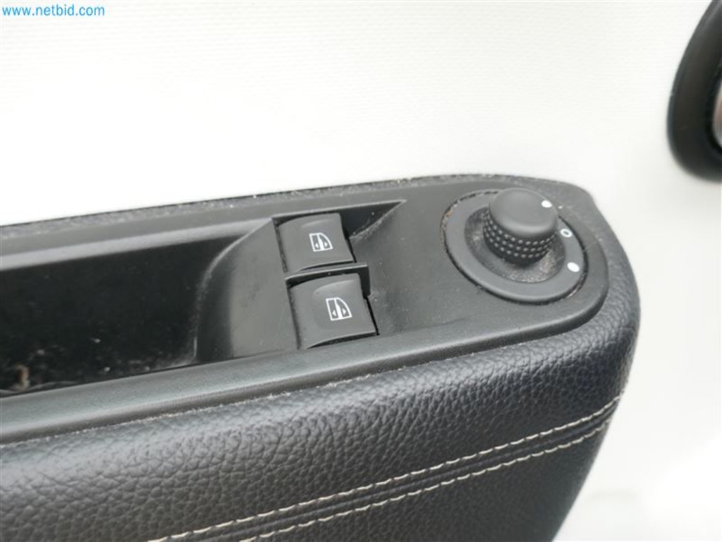 Vehicles of the nursing service-13