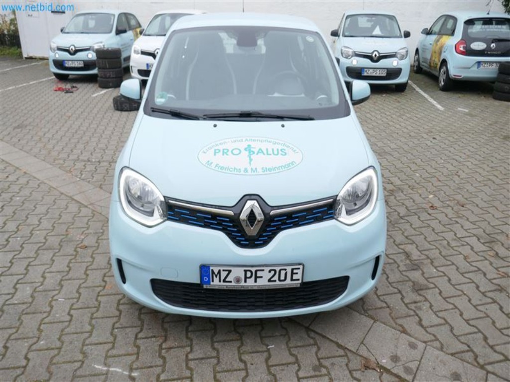 Vehicles of the nursing service-23