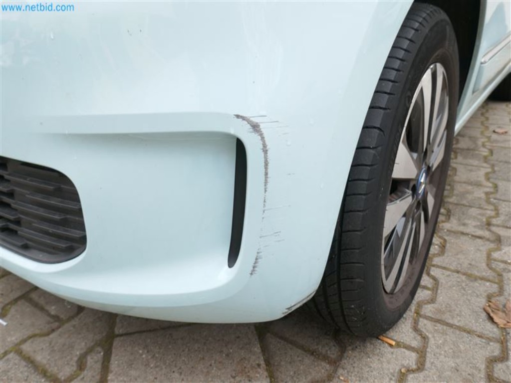 Vehicles of the nursing service-25