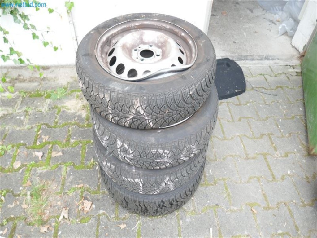 Veículos do serviço de enfermagem-16